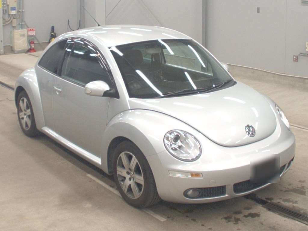 VOLKSWAGEN BEETLE