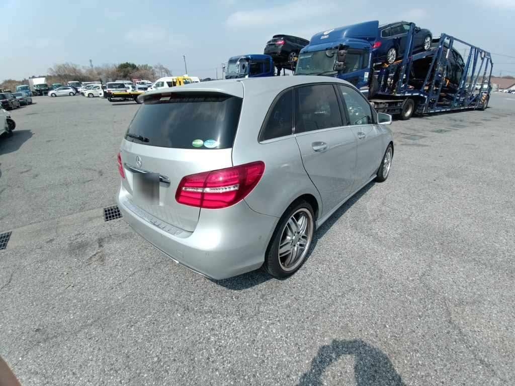 MERCEDES-BENZ B-CLASS