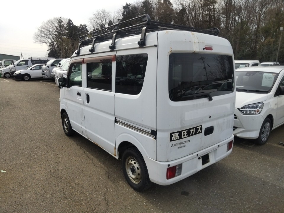 MITSUBISHI MINICAB