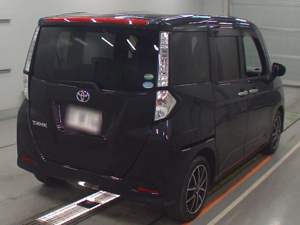 TOYOTA TANK