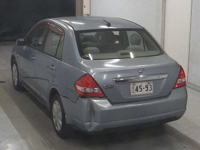 NISSAN TIIDA LATIO