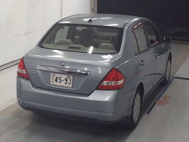 NISSAN TIIDA LATIO