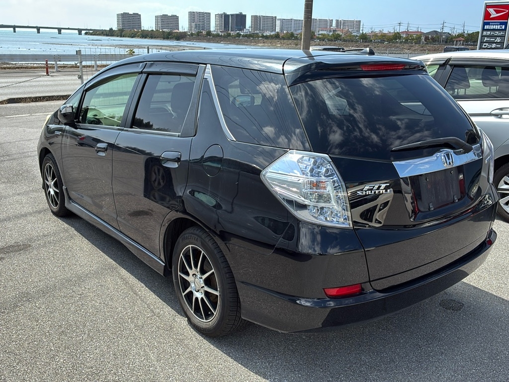 HONDA FIT SHUTTLE
