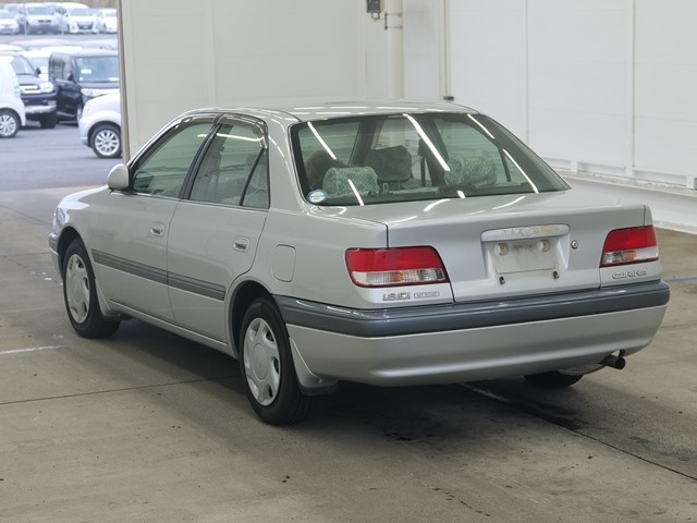 TOYOTA CARINA