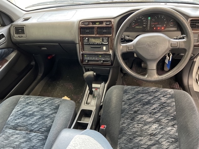 TOYOTA CARINA