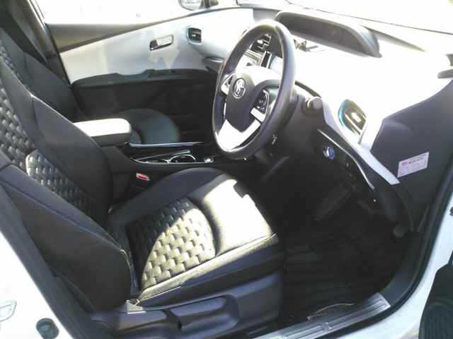 TOYOTA PRIUS PHV