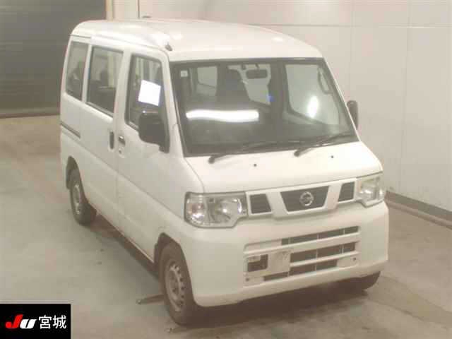 NISSAN NV100 CLIPPER