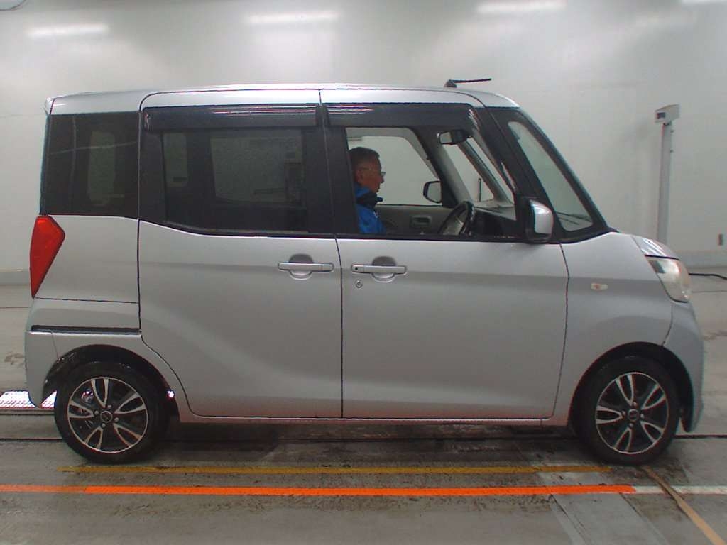 MITSUBISHI EK SPACE