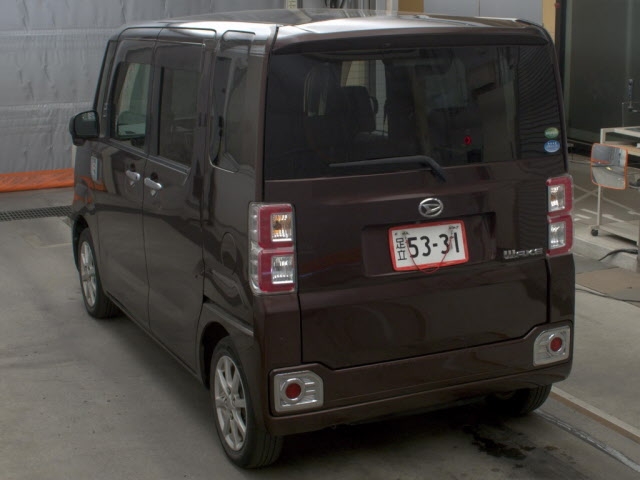 DAIHATSU WAKE