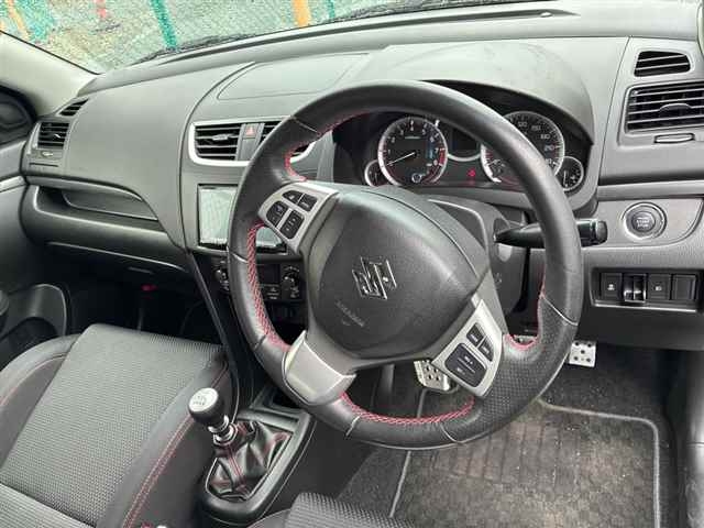 SUZUKI SWIFT