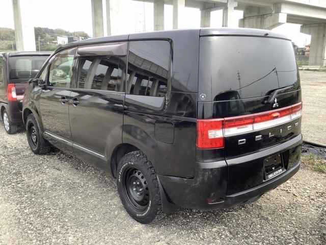 MITSUBISHI DELICA D:5