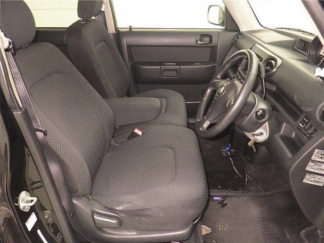 TOYOTA BB