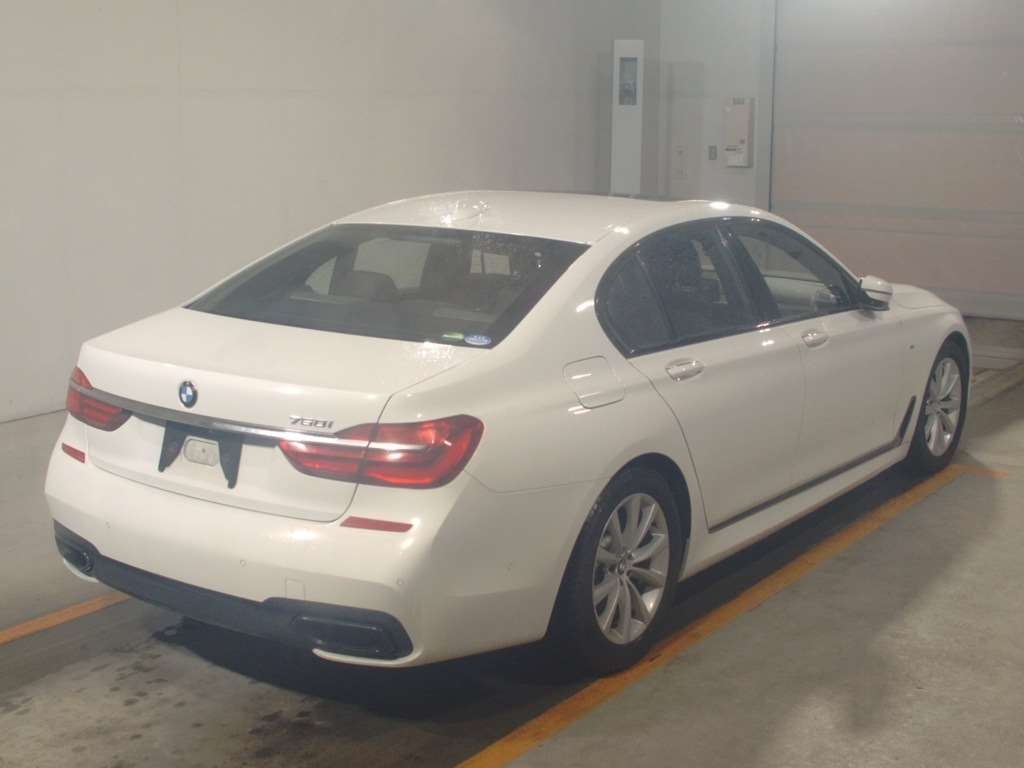 BMW 7-SERIES
