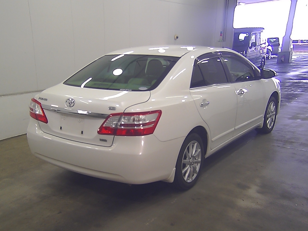 TOYOTA PREMIO