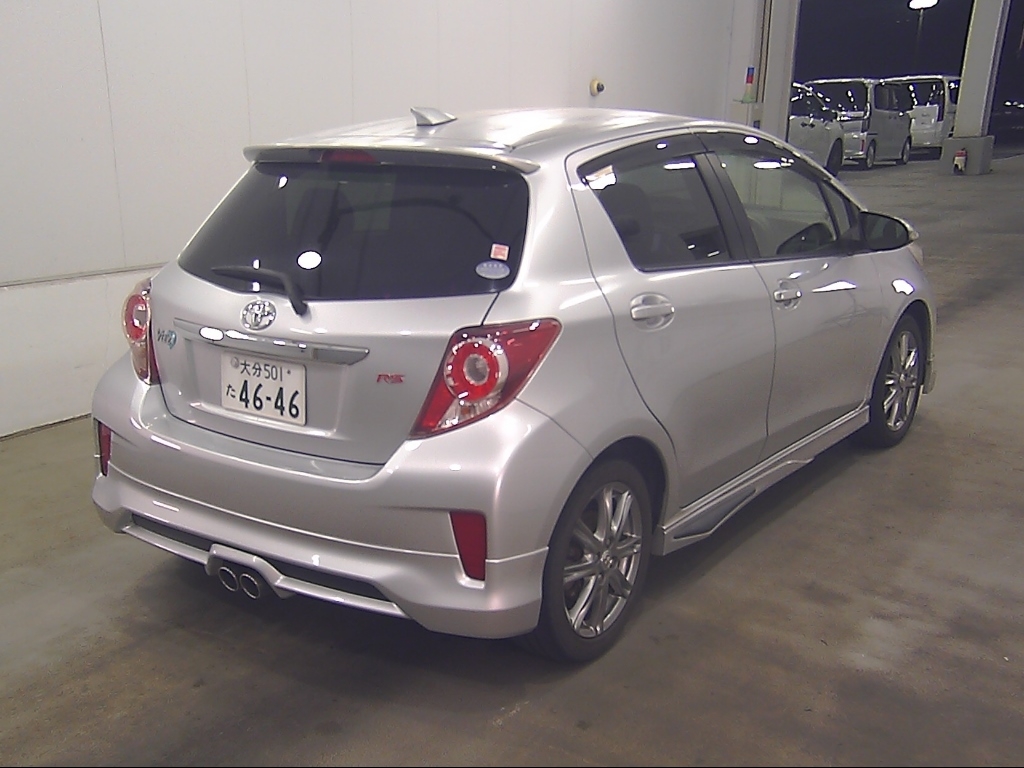 TOYOTA VITZ
