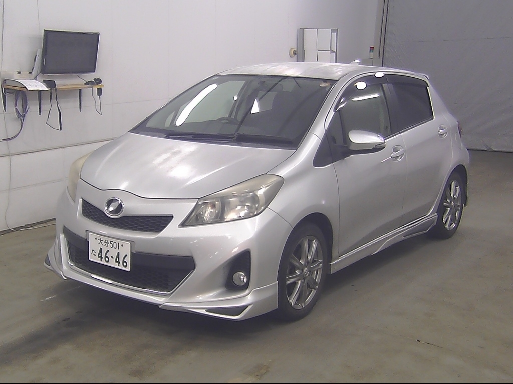 TOYOTA VITZ