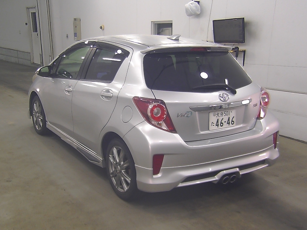 TOYOTA VITZ