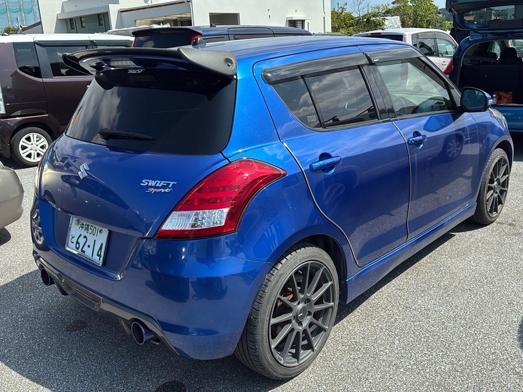 SUZUKI SWIFT