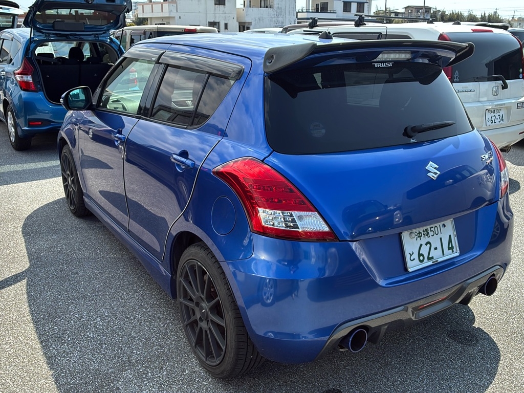 SUZUKI SWIFT