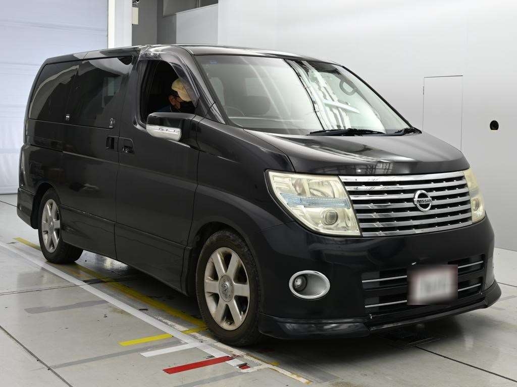 NISSAN ELGRAND