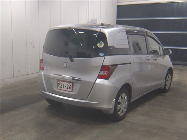 HONDA FREED SPIKE