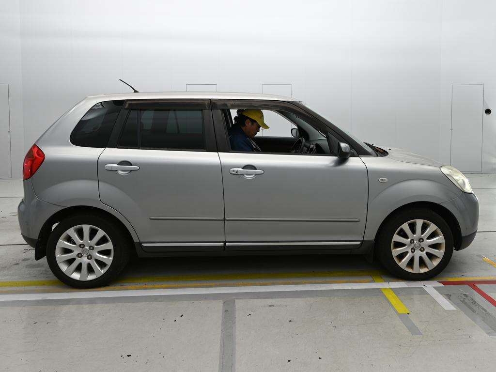 MAZDA VERISA