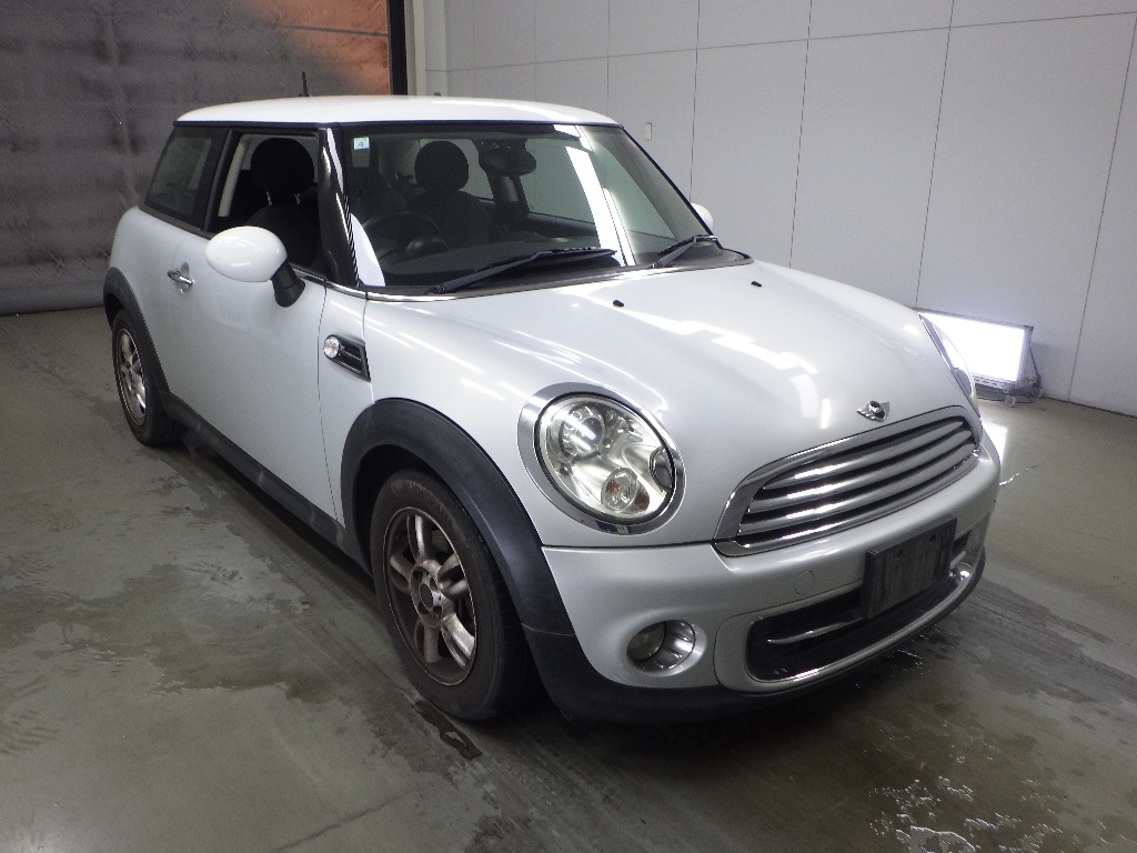 MINI HATCH