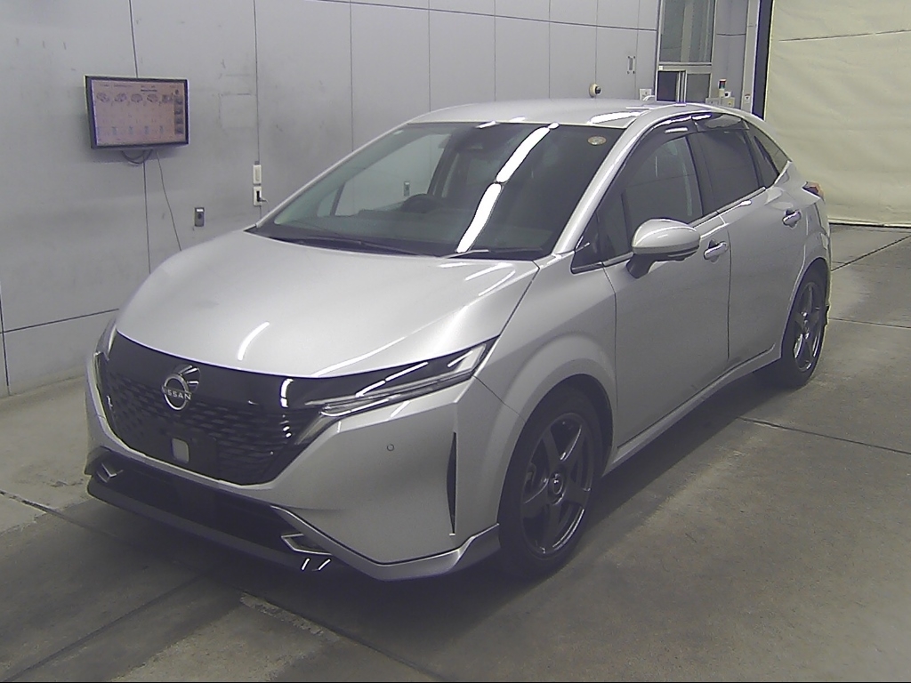 NISSAN AURA