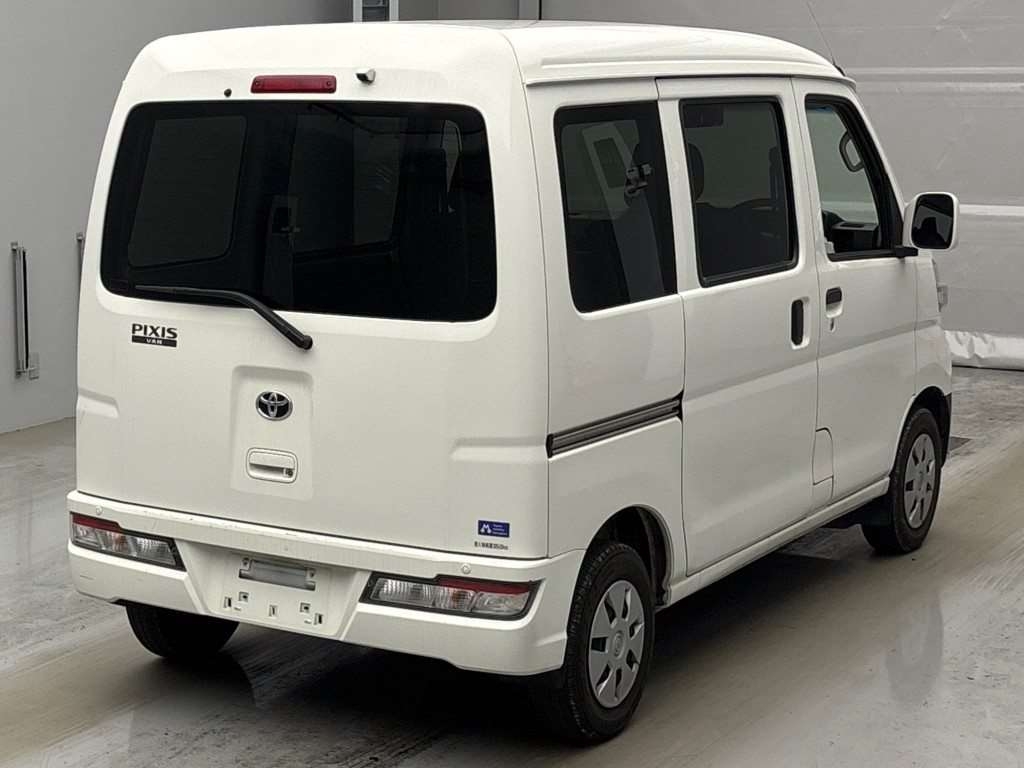 TOYOTA PIXIS VAN