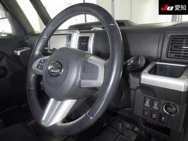 DAIHATSU WAKE