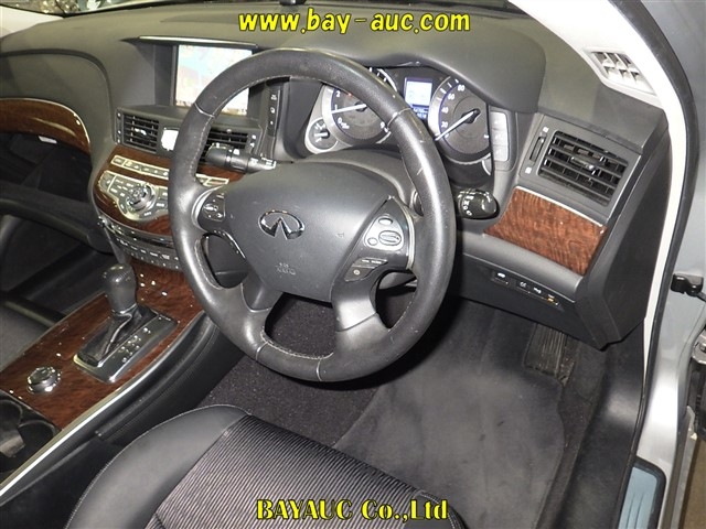 NISSAN FUGA