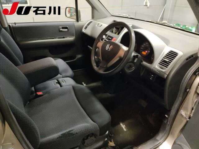 HONDA MOBILIO SPIKE