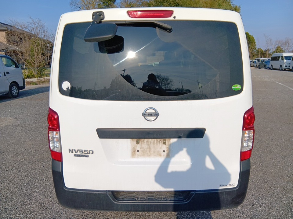 NISSAN NV350 CARAVAN