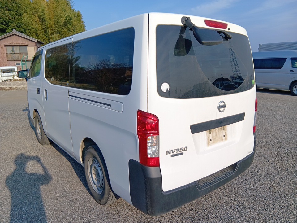 NISSAN NV350 CARAVAN