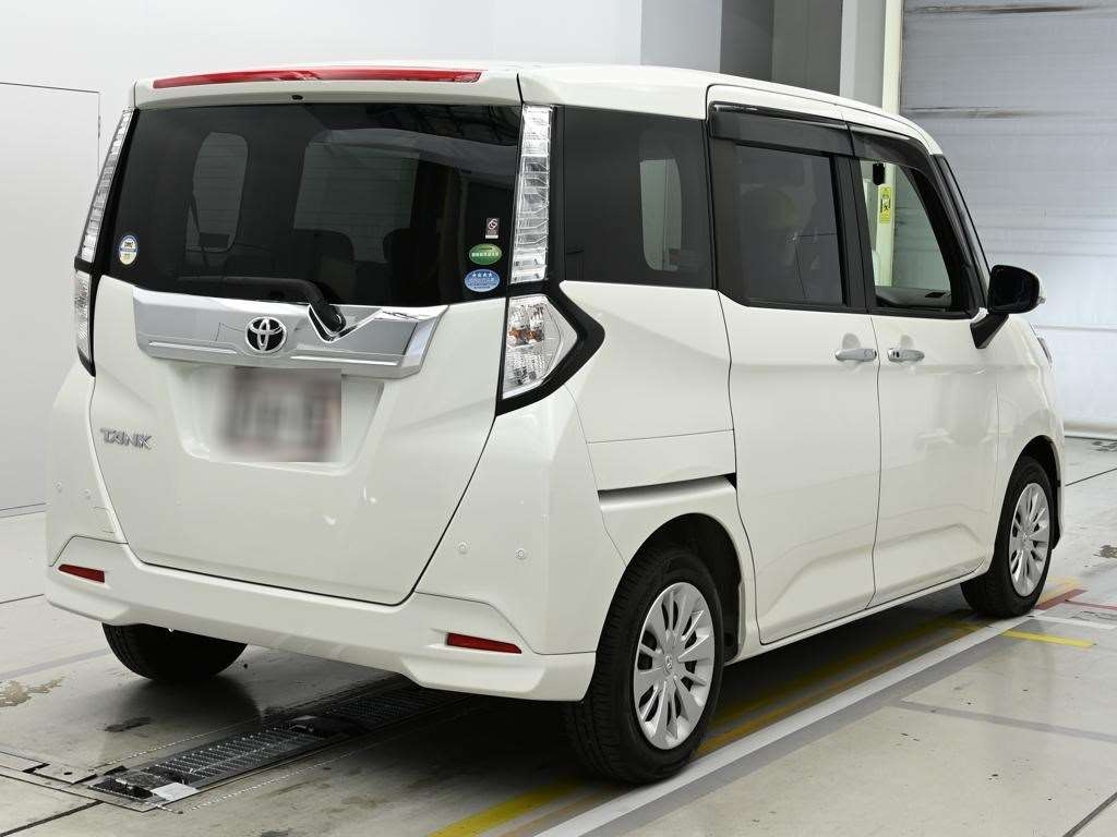 TOYOTA TANK