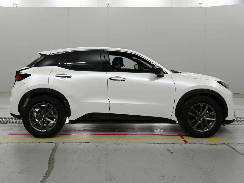 LEXUS LBX