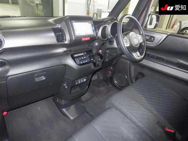 HONDA N-BOX SLASH