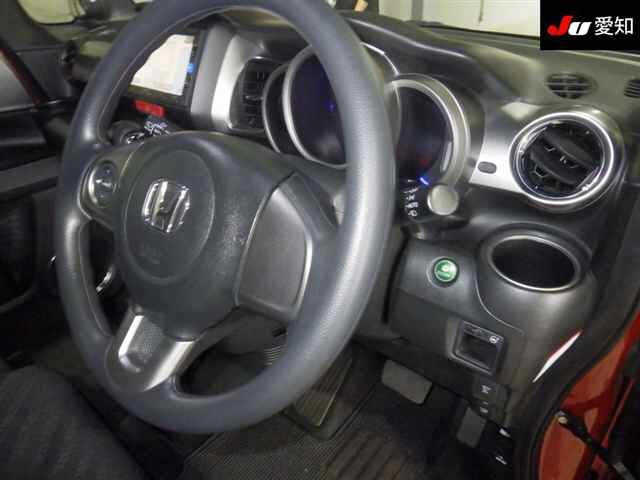 HONDA N-BOX SLASH