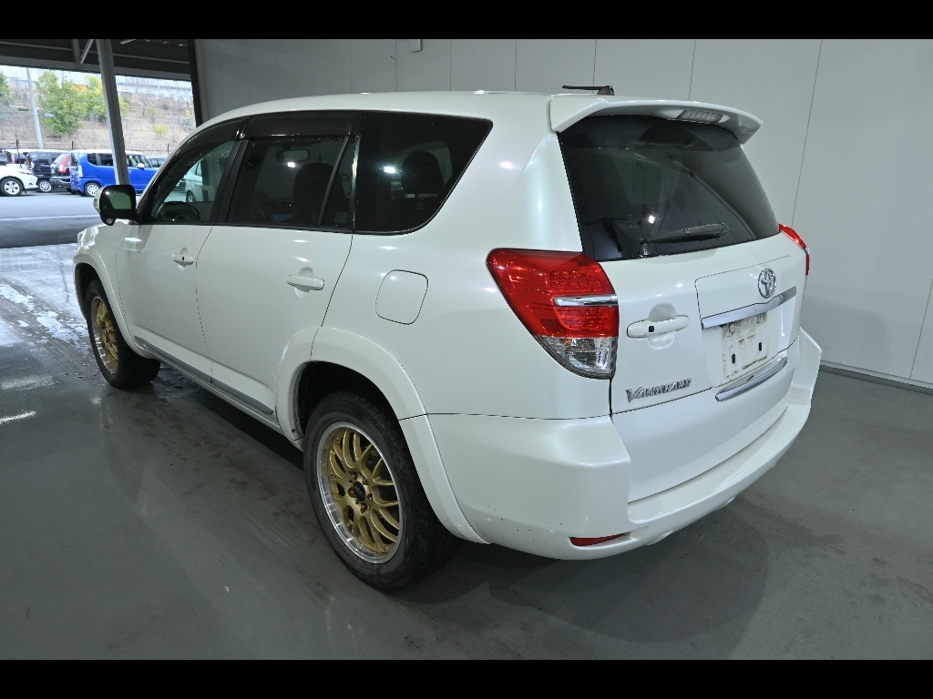 TOYOTA VANGUARD