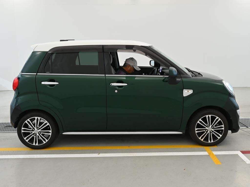 DAIHATSU CAST