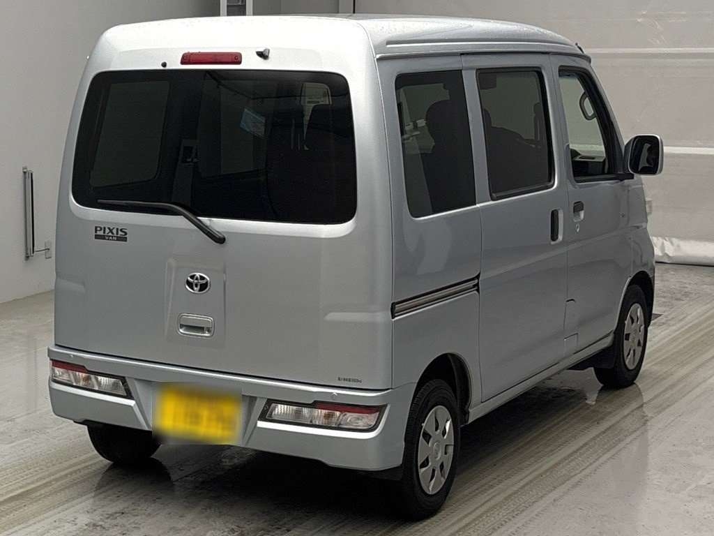 TOYOTA PIXIS VAN