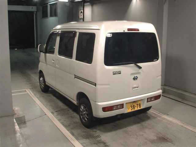 TOYOTA PIXIS VAN
