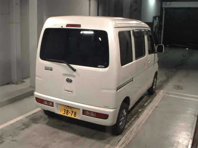 TOYOTA PIXIS VAN
