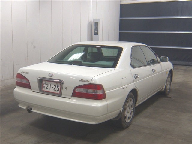 NISSAN LAUREL