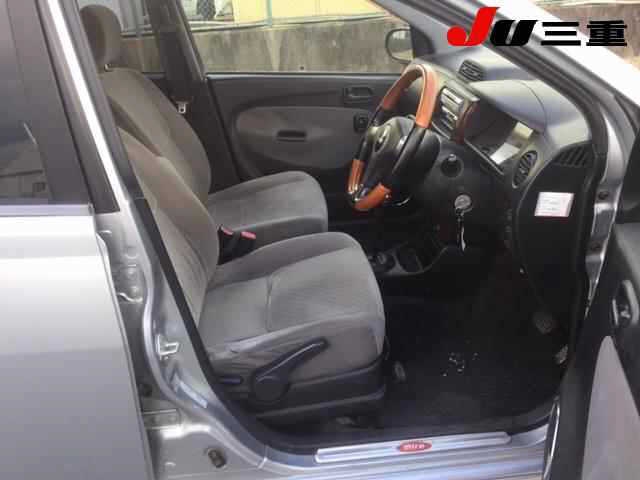 DAIHATSU MIRA AVY