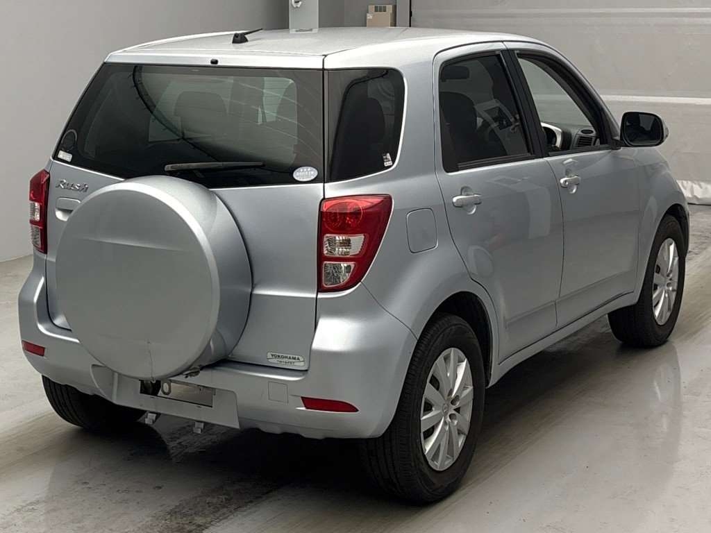 TOYOTA RUSH