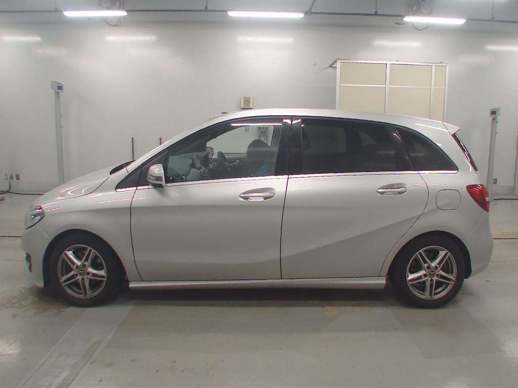 MERCEDES-BENZ B-CLASS