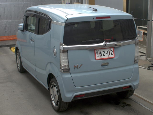 HONDA N-BOX SLASH