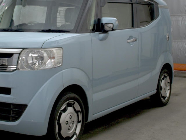 HONDA N-BOX SLASH