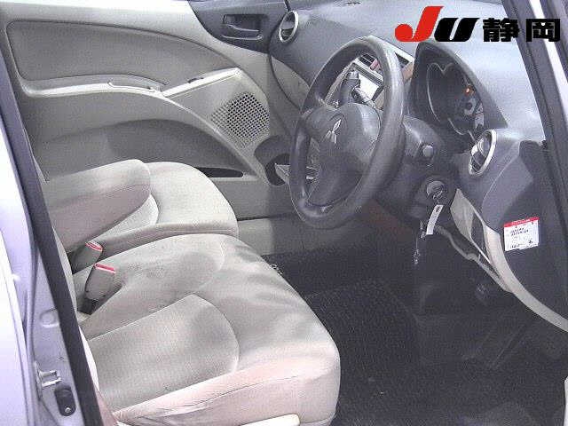 MITSUBISHI COLT PLUS